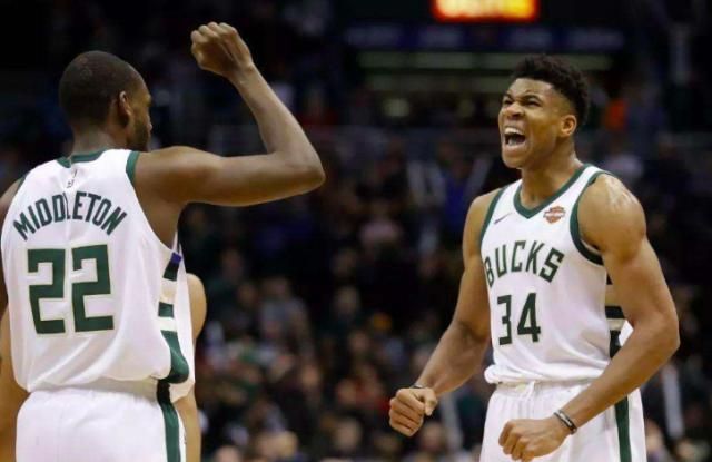 罗齐尔曾请网红看自己打球 皮二爷已关注！（罗齐尔曾邀网红现场看球，皮二爷已关注）